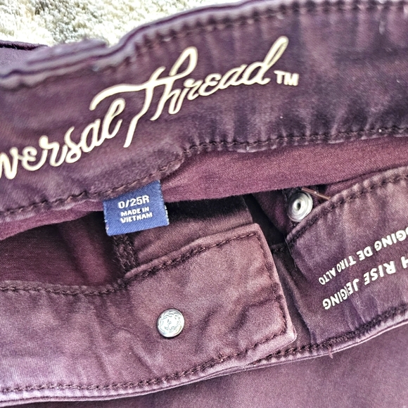 Universal threads high-rise skinny jeggings 0/25R 26x27 eggplant - Picture 7 of 9